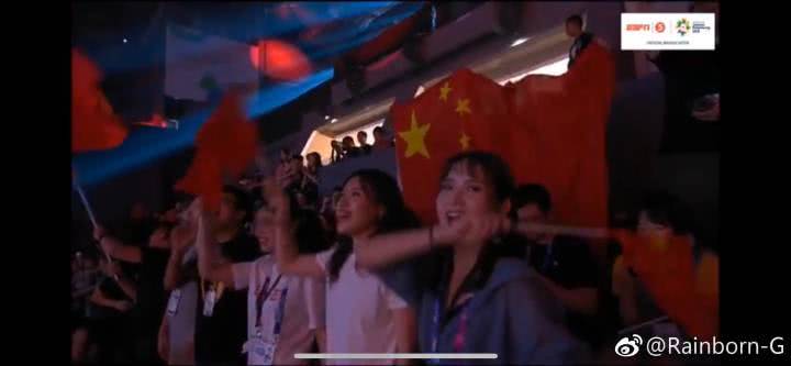 闹乌龙，MVP韩国UZI？UZI力挽狂澜韦鲁斯超神助中国队拿下韩国！